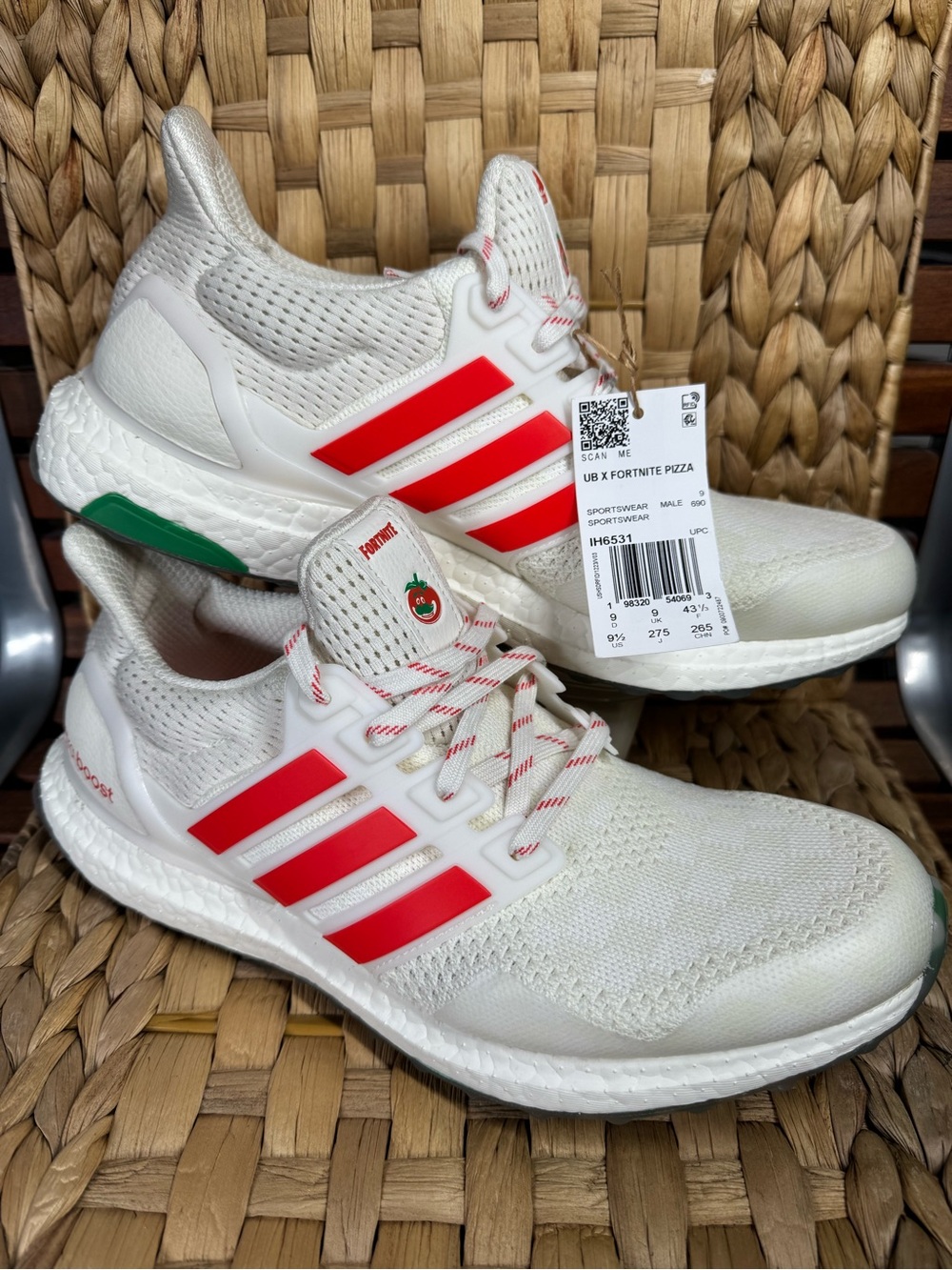 Adidas UB X FortNite Pizza Mens athletic shoes Size 9.5 white red green NWT